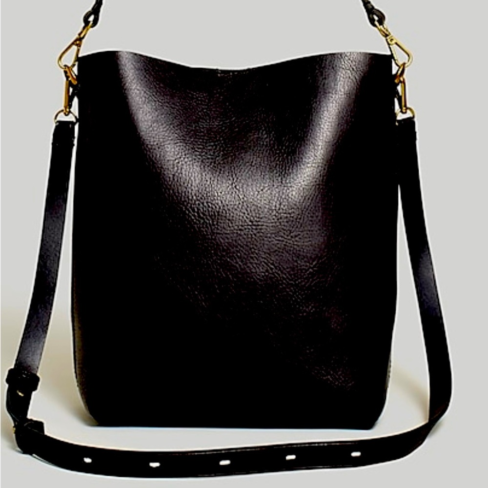 Madewell Transport Bucket Bag Black
